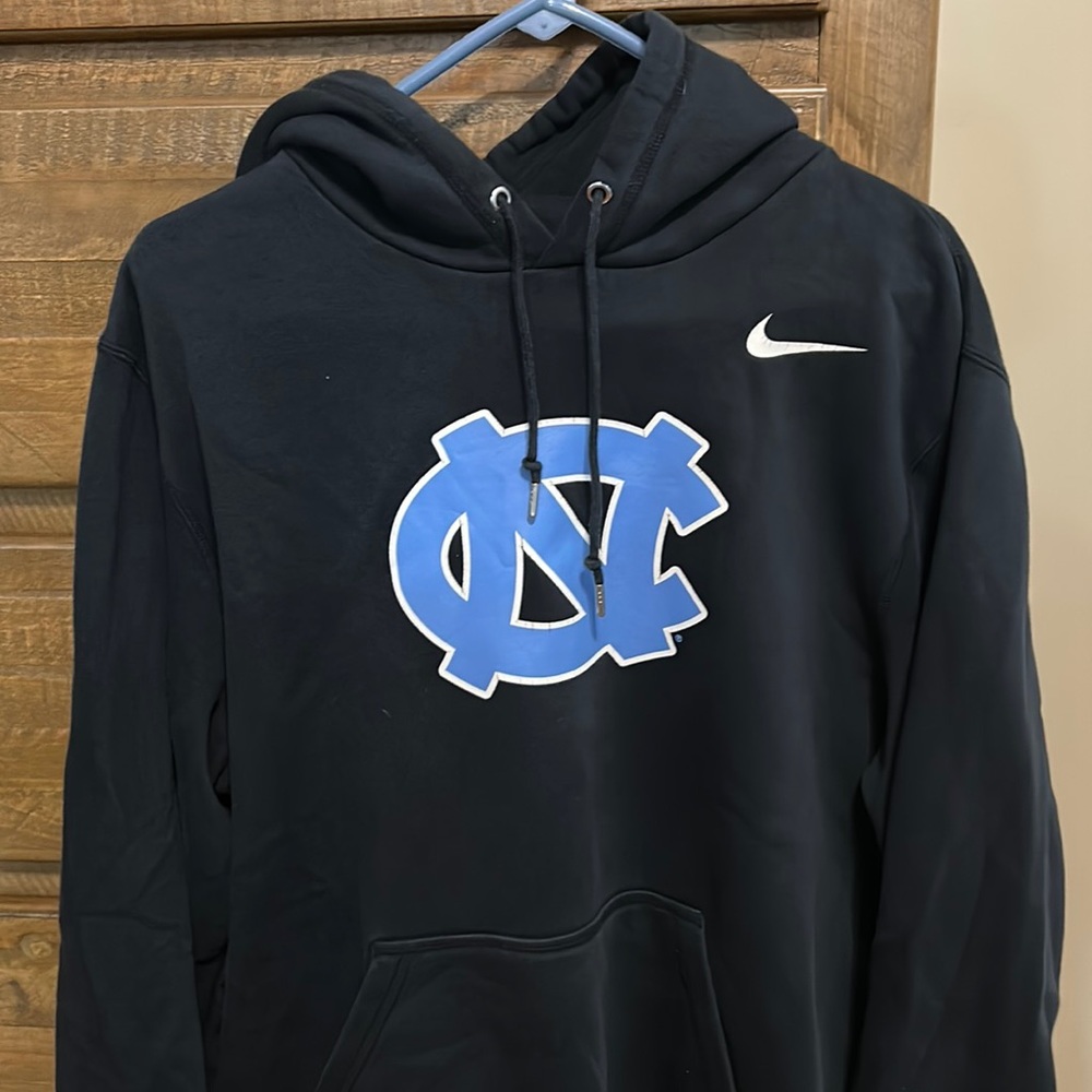 Black UNC hoodie